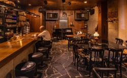 和歌山　jazz inn take-5   テイクファイブ